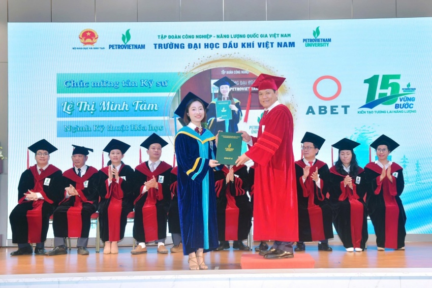 PVU long trọng tổ chức Lễ Khai giảng năm học mới 2025-2026 và Trao bằng Tốt nghiệp 2025 PVU long trọng tổ chức Lễ khai giảng năm học mới 2025-2026 và trao bằng tốt nghiệp 2025