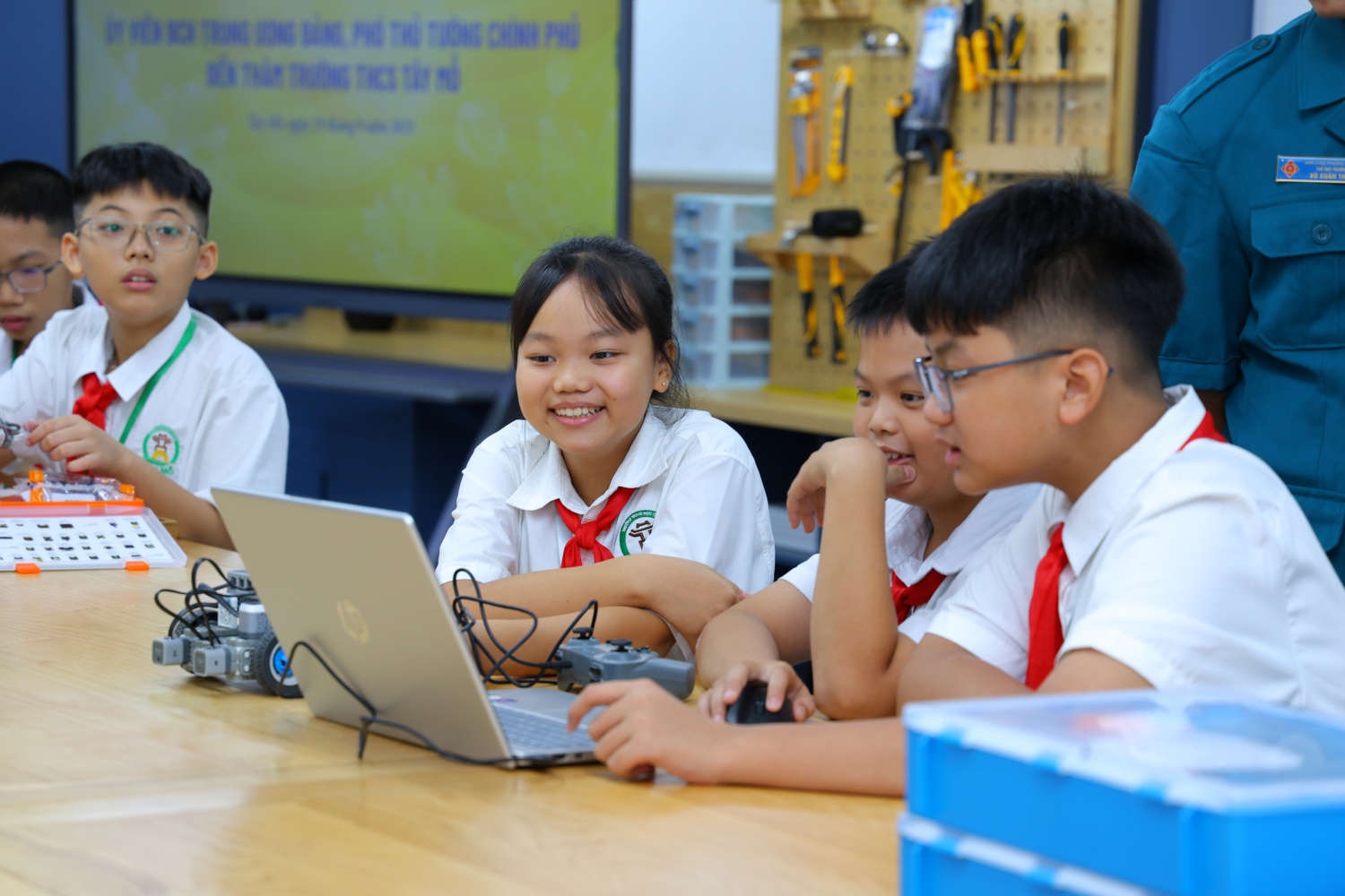 Lan tỏa tinh thần đổi mới sáng tạo từ chương trình “STEM Innovation Petrovietnam”