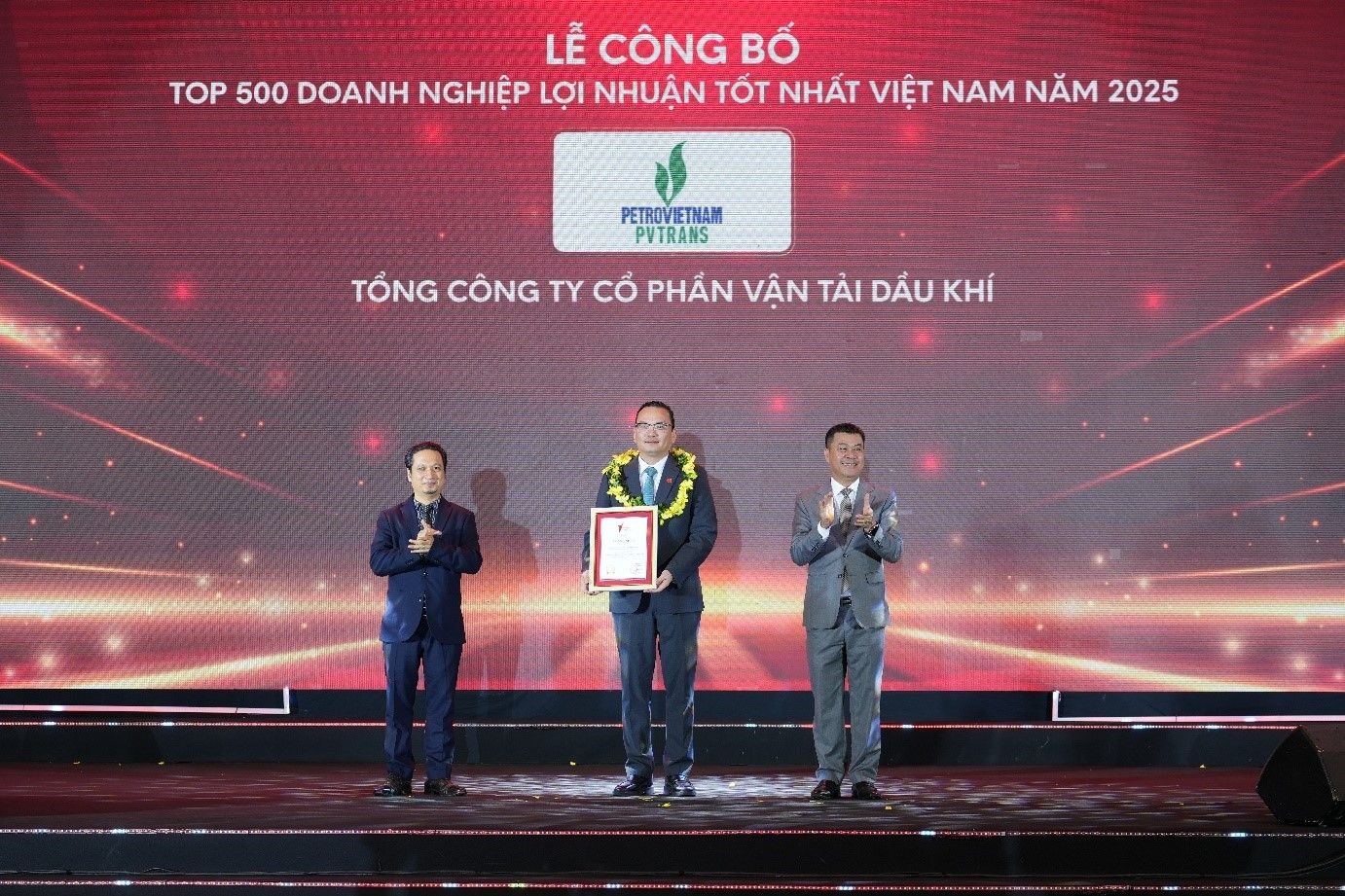 PVTrans được vinh danh Top 50 doanh nghiệp lợi nhuận xuất sắc Việt Nam 2025 PVTrans được vinh danh Top 50 doanh nghiệp lợi nhuận xuất sắc Việt Nam năm 2025