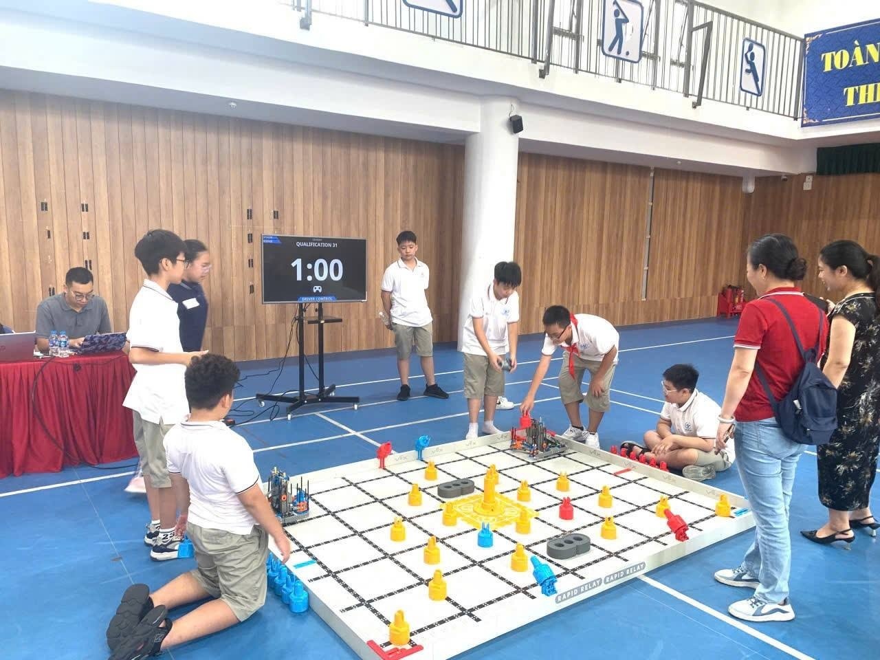 Hào hứng STEM Innovation Petrovietnam: Thắp sáng những “nguồn năng lượng tri thức” cho tương lai đất nước