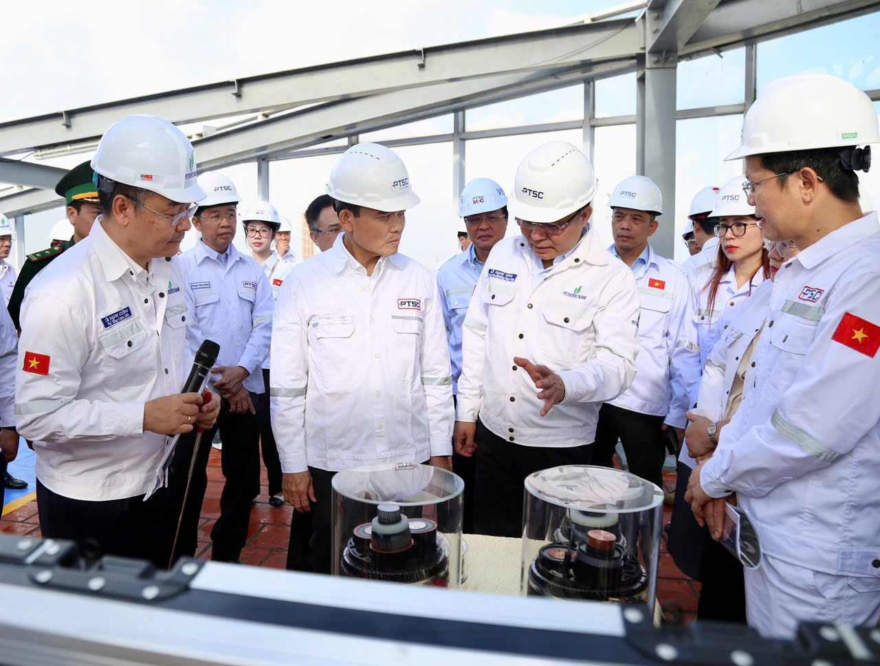Vietsovpetro khánh thành giàn đầu giếng BK-24