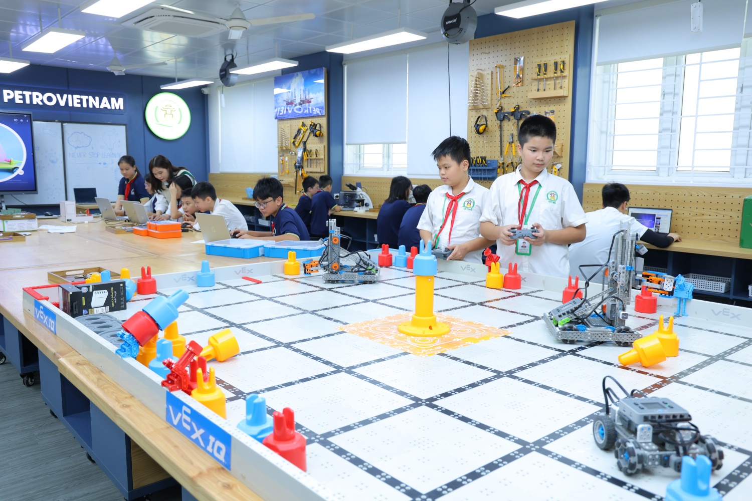 STEM Innovation Petrovietnam là chương trình tiên phong kiến tạo “năng lượng tri thức” quốc gia