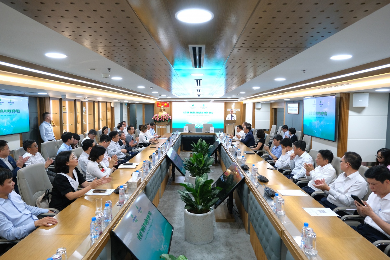 Toàn cảnh Lễ ký kết Toàn cảnh Lễ ký kết
