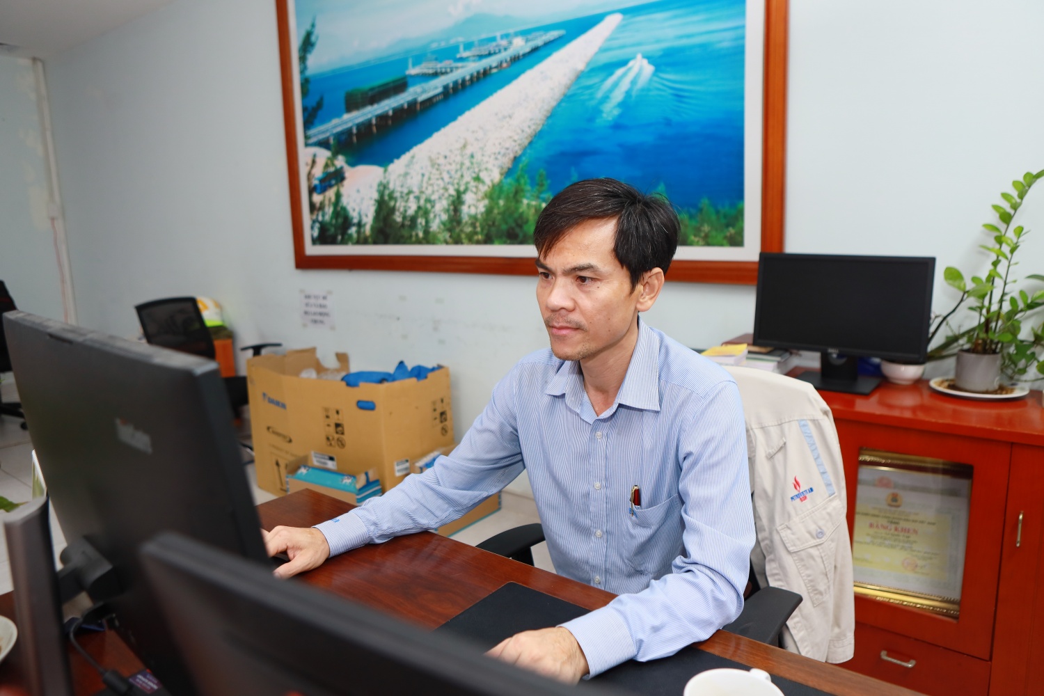 Giải pháp của Thạc sĩ Lê Quốc Việt phải trải qua quá trình dài nghiên cứu, trong đó, việc tìm ra “khoảng vận hành tối ưu” là một trong những bài toán nan giải đối với tác giả. Giải pháp của Thạc sĩ Lê Quốc Việt phải trải qua quá trình dài nghiên cứu, trong đó, việc tìm ra “khoảng vận hành tối ưu” là một trong những bài toán nan giải đối với tác giả.