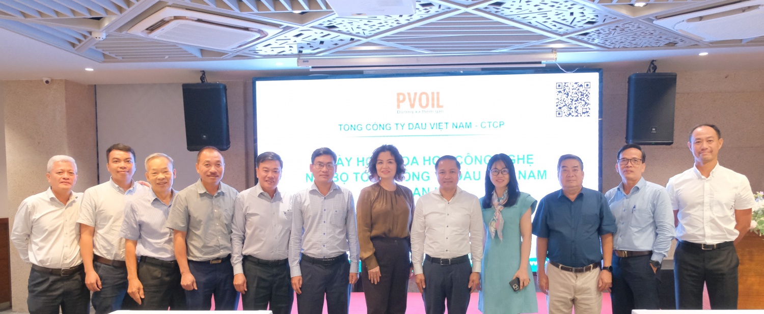 Lãnh đạo PVOIL và các thành viên Hội đồng khoa học Tổng công ty tham gia Hội thảo