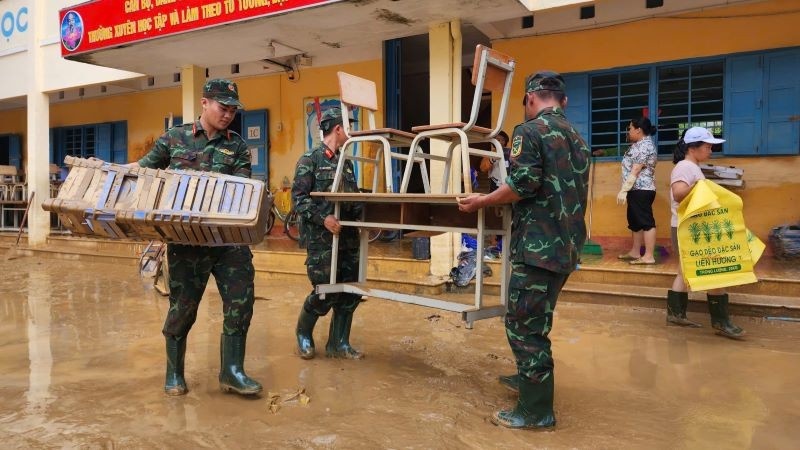Nghị quyết của Chính phủ về các giải pháp khắc phục hậu quả thiên tai ở miền Trung Nghị quyết của Chính phủ về các giải pháp khắc phục hậu quả thiên tai ở miền Trung