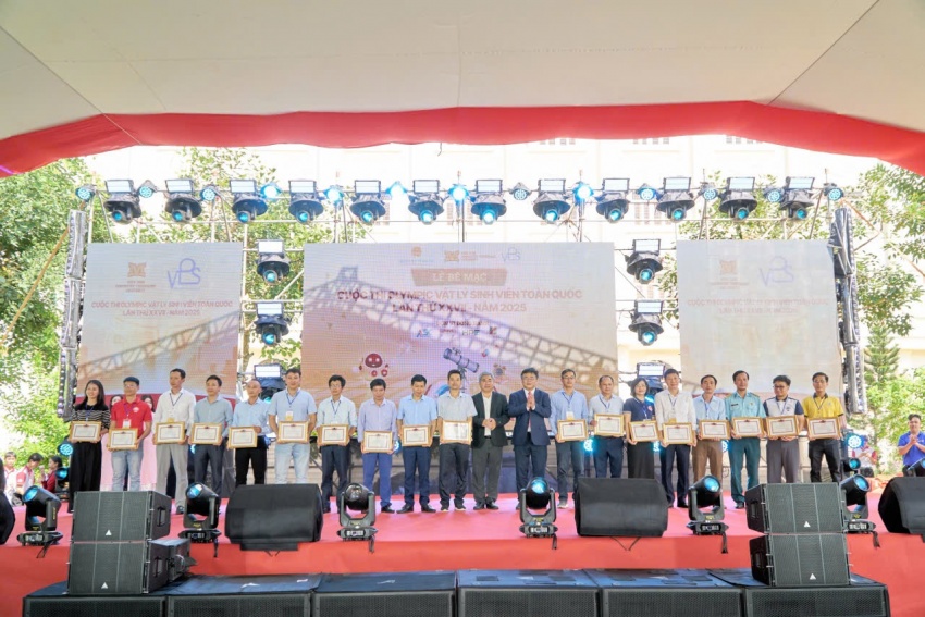 Đội tuyển Trường Đại học Dầu khí Việt Nam đoạt giải hạng Ba toàn đoàn tại Kỳ thi Olympic Vật lý Sinh viên toàn quốc năm 2025 Đội tuyển PVU đạt giải Ba toàn đoàn tại Kỳ thi Olympic Vật lý sinh viên toàn quốc năm 2025