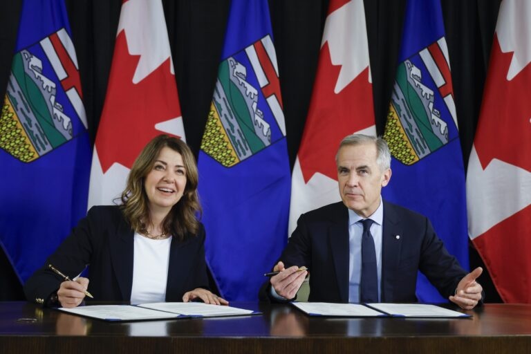 Canada đẩy mạnh chiến lược xuất khẩu dầu sang châu Á