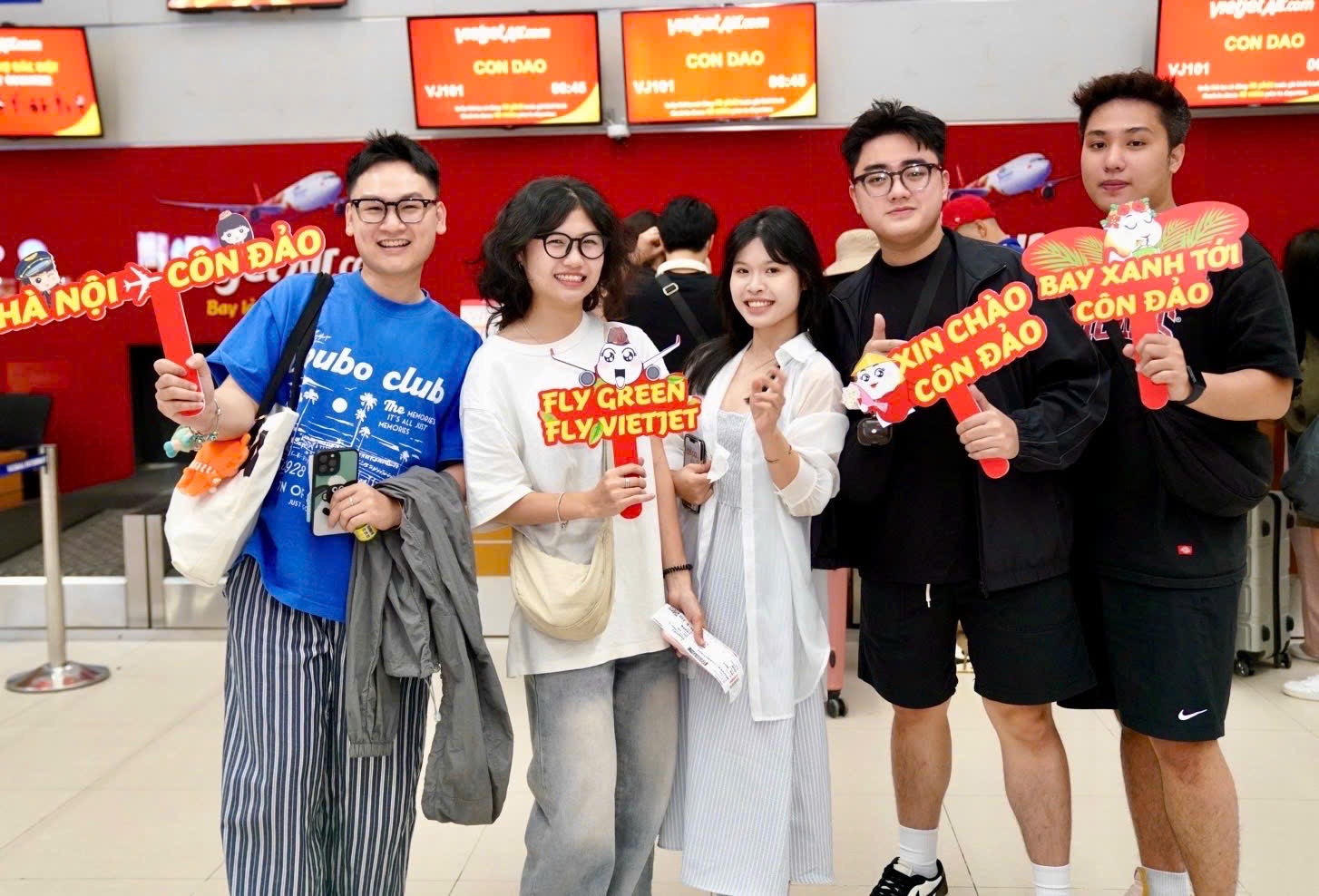 Bay Côn Đảo chỉ từ 0 đồng với “3 ngày vàng” siêu ưu đãi của Vietjet