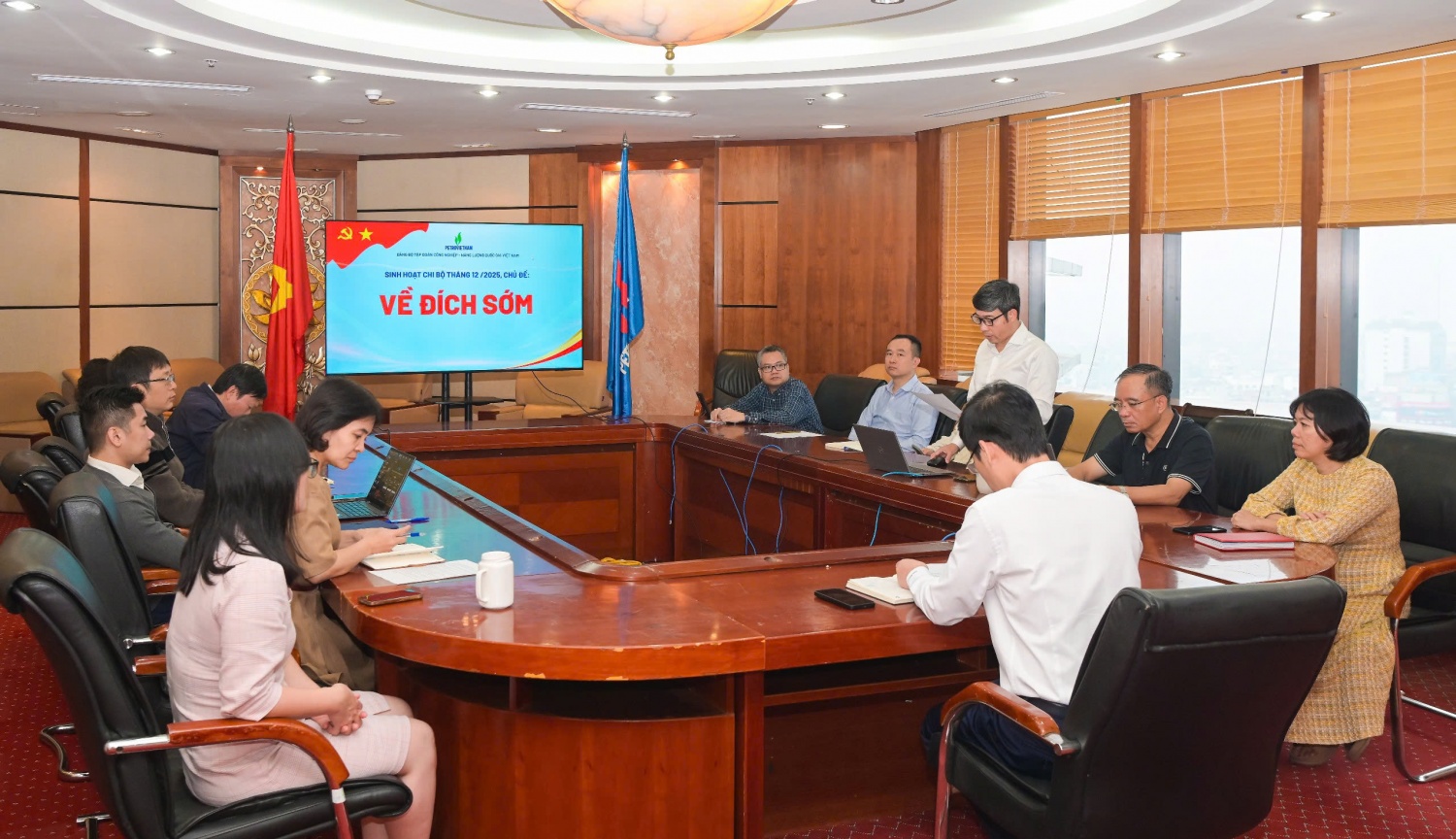 [Chùm ảnh] Đảng bộ BMQL&ĐH Petrovietnam quán triệt tinh thần “Về đích sớm”, hoàn thành xuất sắc nhiệm vụ cả năm 2025