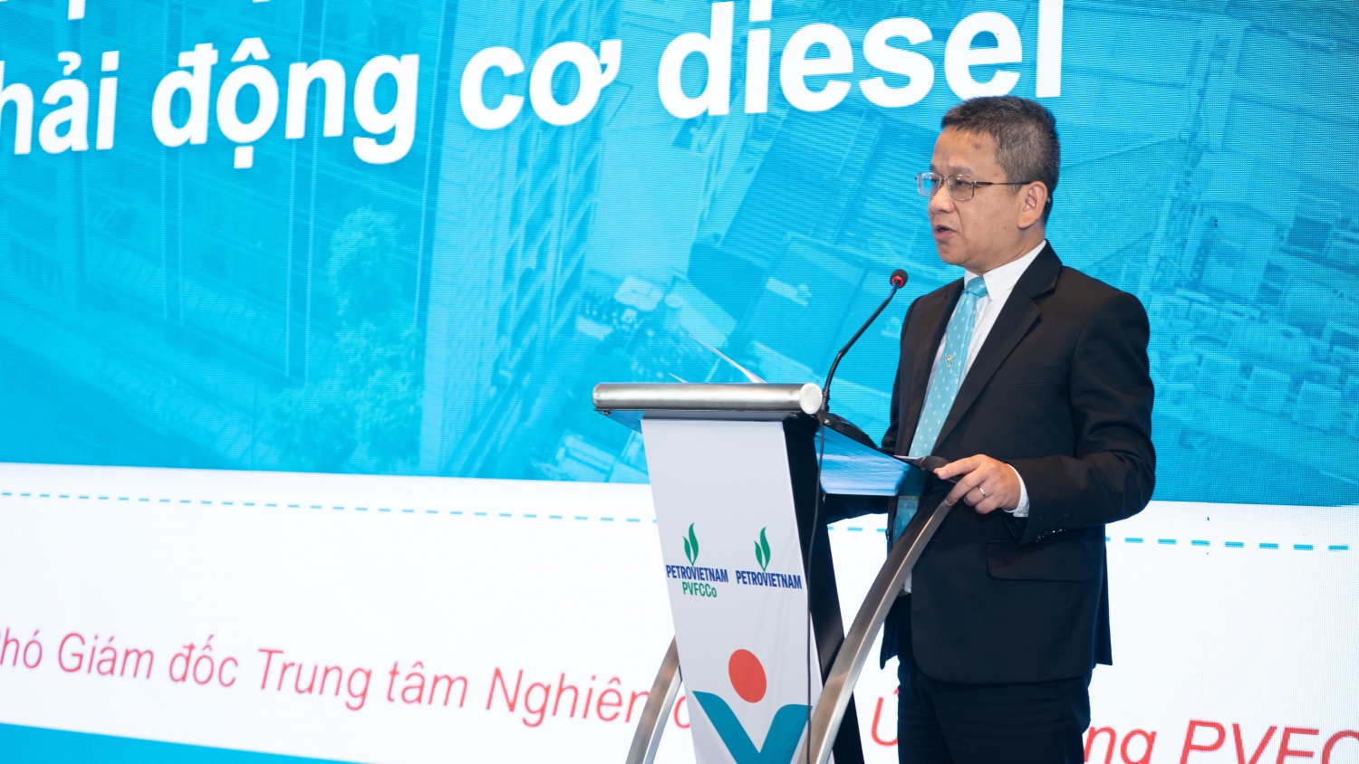 DEF – Phú Mỹ Xanh: Giải pháp giảm phát thải từ động cơ diesel DEF – Phú Mỹ Xanh: Giải pháp giảm phát thải từ động cơ diesel