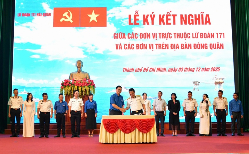 Đoàn Thanh niên Vietsovpetro và Xí nghiệp Xây lắp kết nghĩa với Lữ đoàn 171