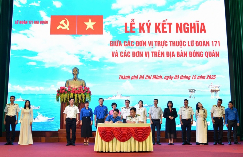 Đoàn Thanh niên Vietsovpetro và Xí nghiệp Xây lắp kết nghĩa với Lữ đoàn 171