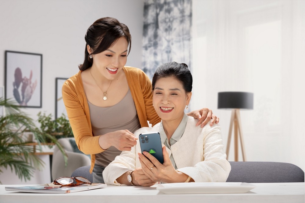 Phát Lộc khi tham gia gửi tiết kiệm tại BIDV