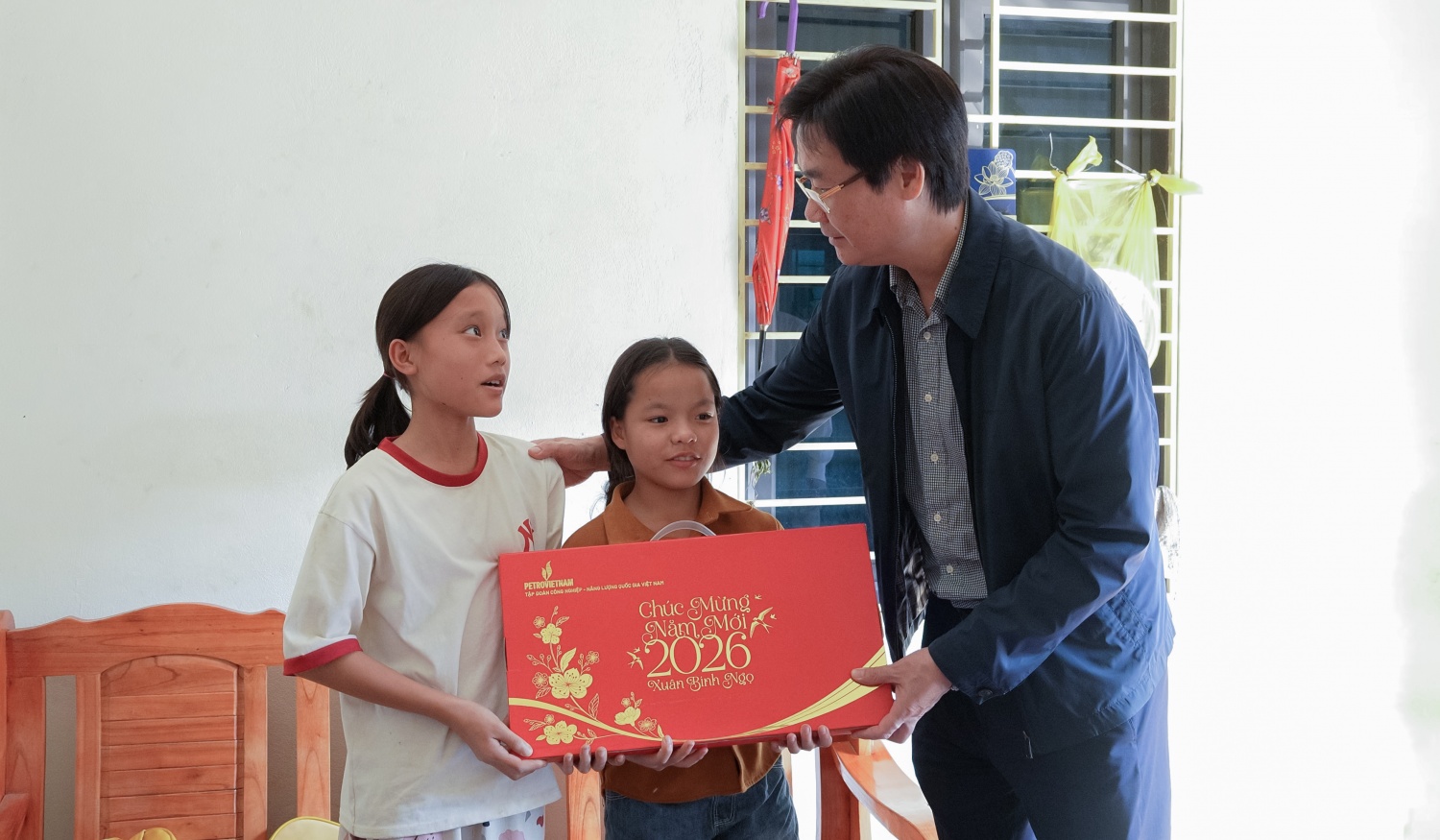 [Chùm ảnh] Petrovietnam mang hơi ấm đến vùng cao Lào Cai