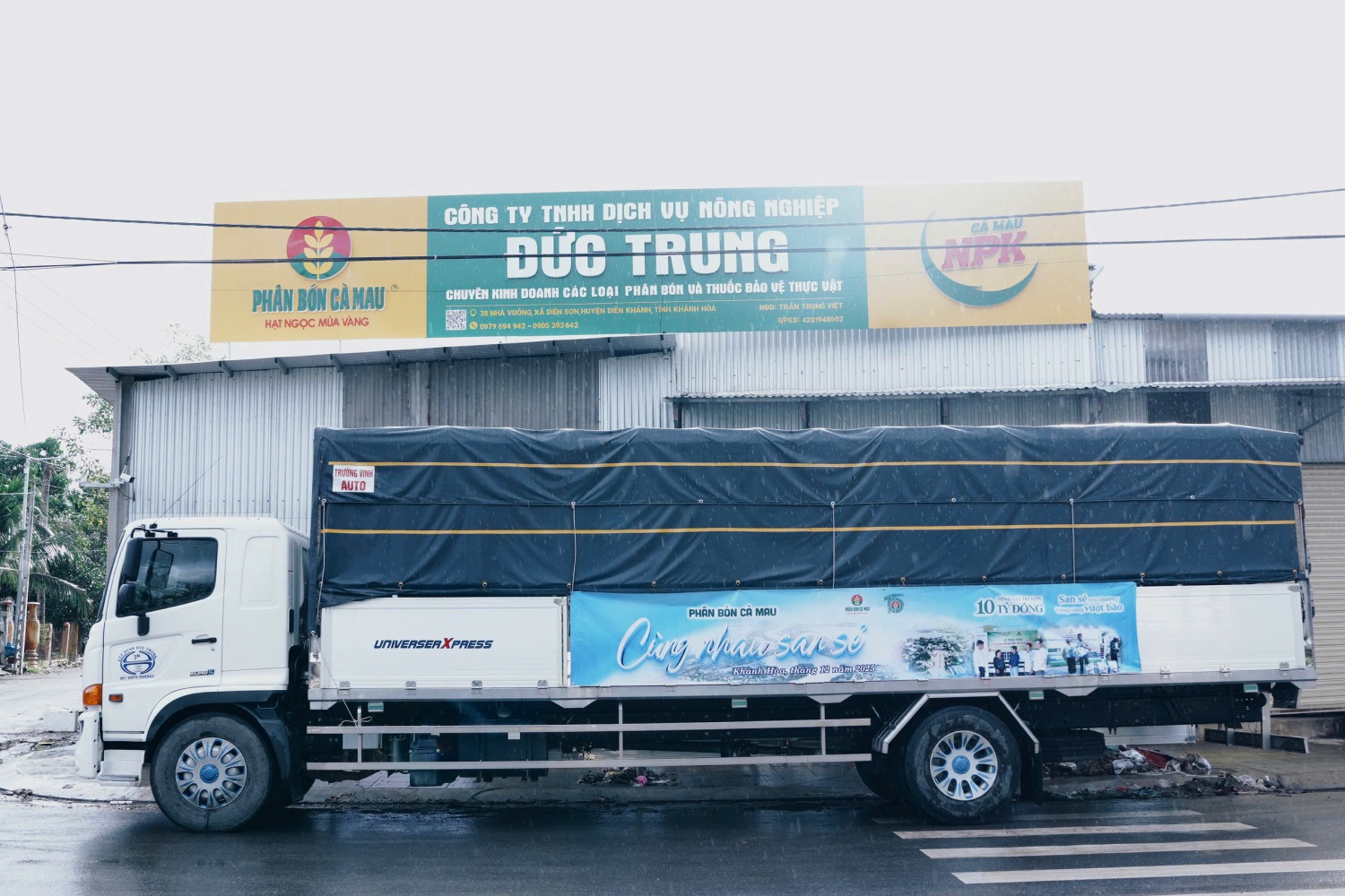 Phân bón Cà Mau hỗ trợ bà con Khánh Hòa khắc phục khó khăn sau mưa lũ Phân bón Cà Mau hỗ trợ bà con Khánh Hòa khắc phục khó khăn sau mưa lũ