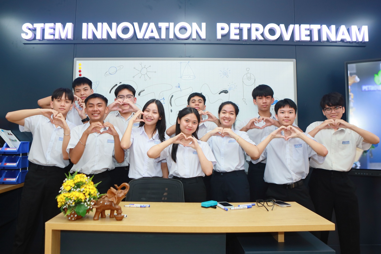 STEM Innovation Petrovietnam: Hành trình gieo mầm nhân lực khoa học - công nghệ STEM Innovation Petrovietnam: Hành trình gieo mầm nhân lực khoa học - công nghệ