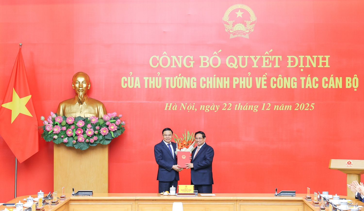Đồng chí Lê Mạnh Hùng làm Quyền Bộ trưởng Bộ Công Thương Đồng chí Lê Mạnh Hùng làm Quyền Bộ trưởng Bộ Công Thương