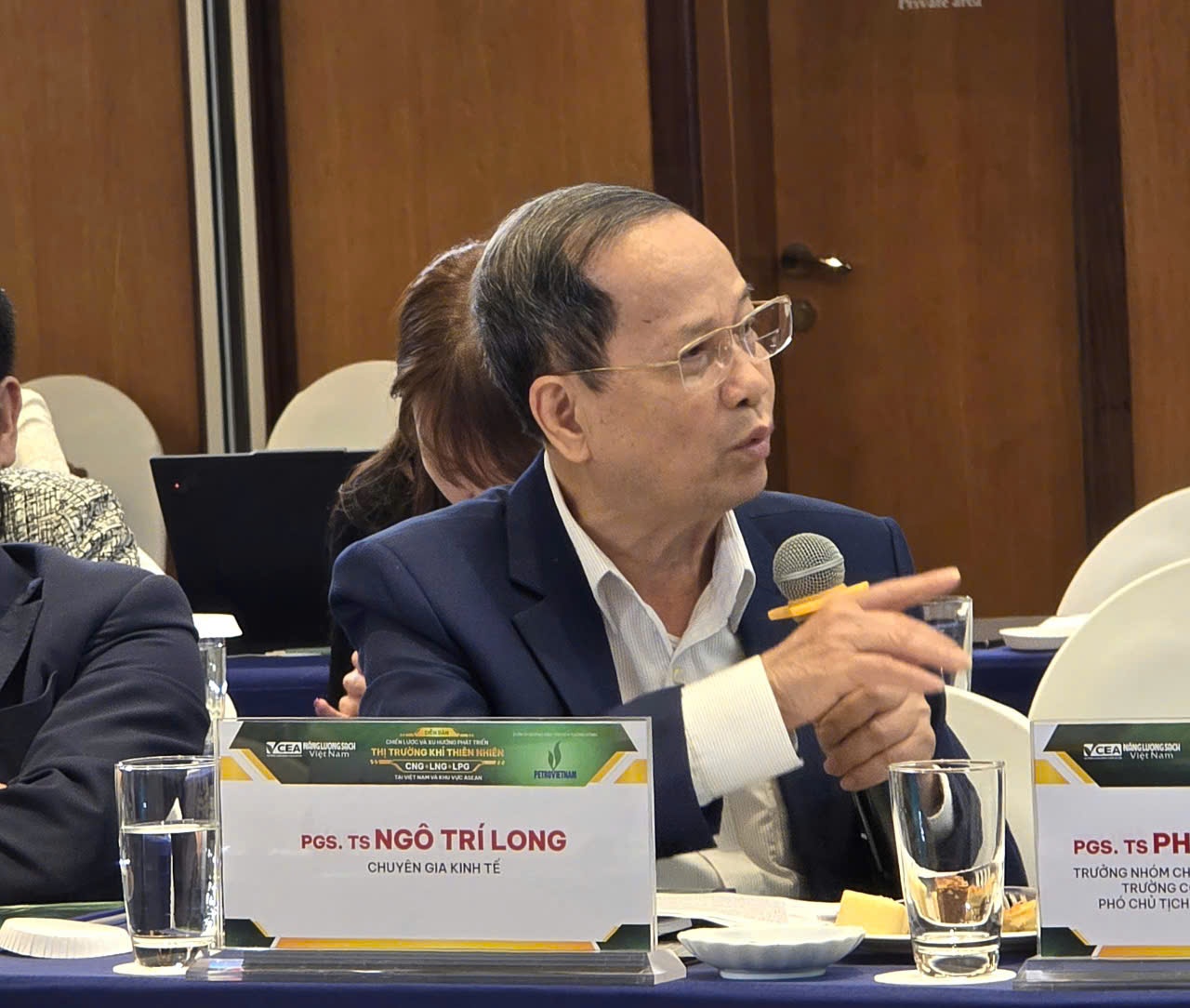 Ngành khí trước “nút thắt tư duy” trong chuyển dịch năng lượng Thị trường khí thiên nhiên: “Nút thắt” lớn nhất nằm ở chính sách và hành lang pháp lý
