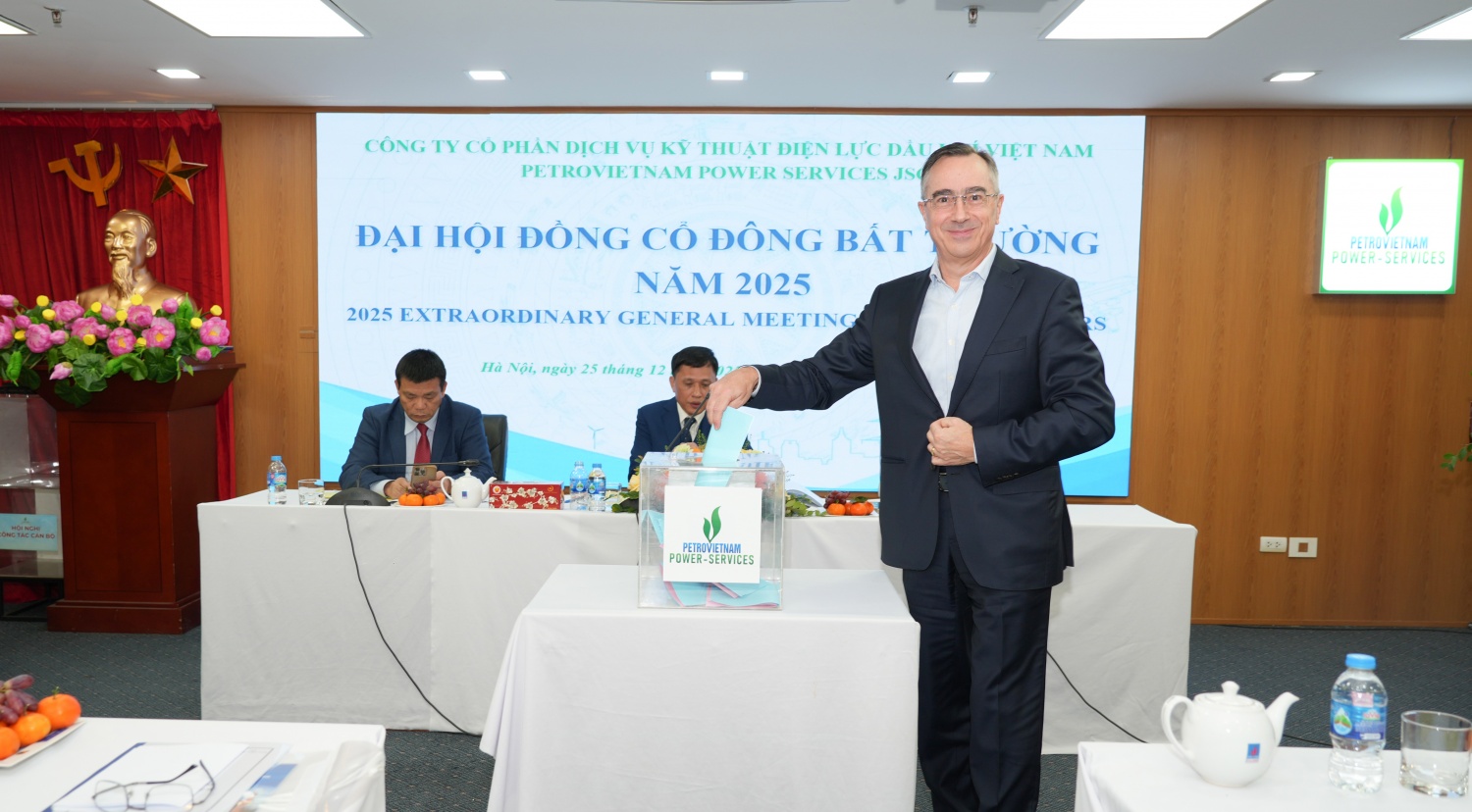 Các đại biểu bỏ phiếu bầu cử tại Đại hội Các đại biểu bỏ phiếu bầu cử tại Đại hội
