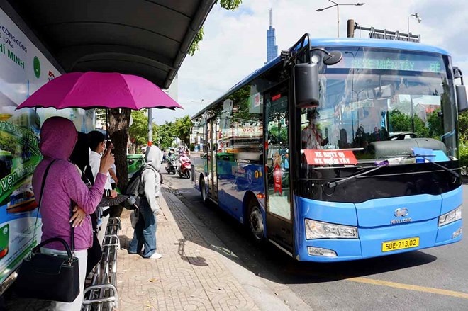 TP HCM: Hành khách đi xe buýt mùng 1 Tết sẽ được nhận lì xì