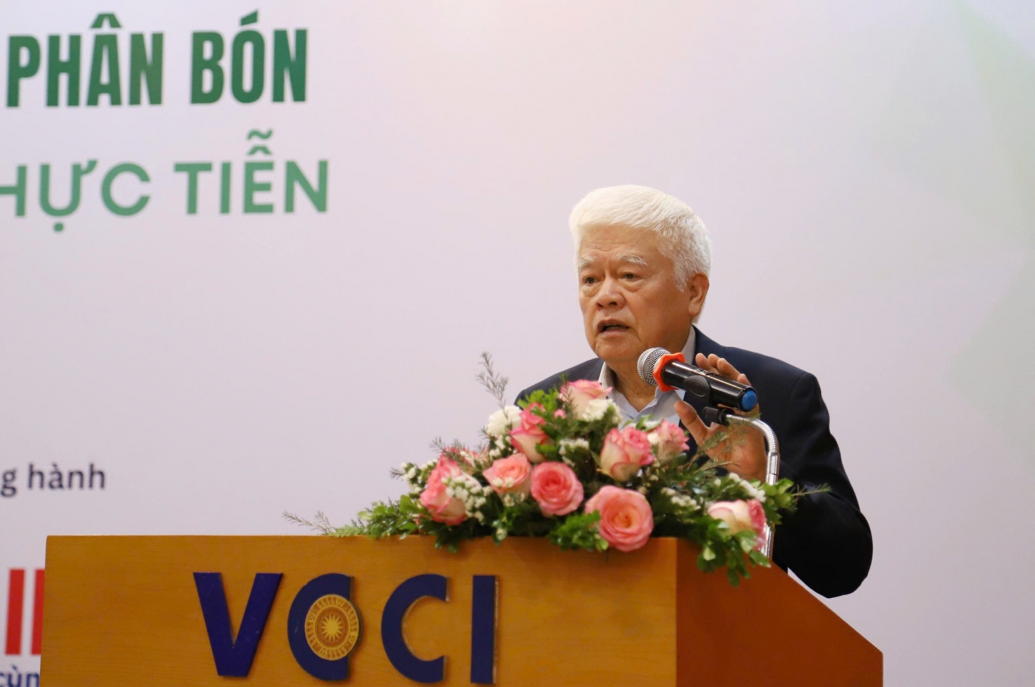 Chuyển đổi xanh ngành phân bón: Từ áp lực môi trường đến động lực phát triển Chuyển đổi xanh ngành phân bón: Từ áp lực môi trường đến động lực phát triển