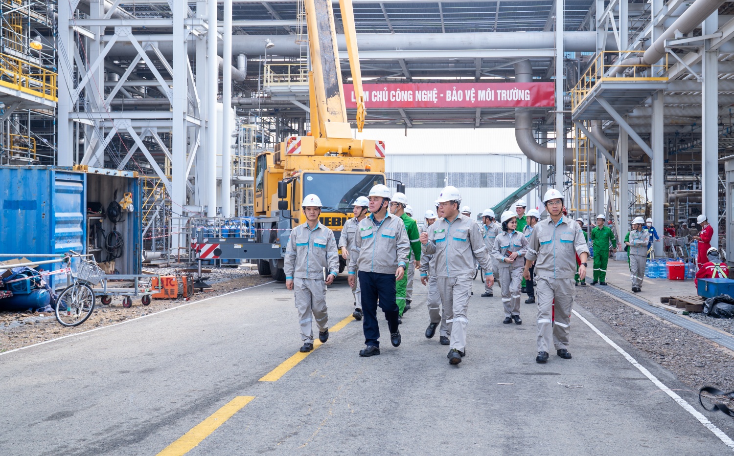 Tuần đầu tiên kỳ bảo dưỡng tổng thể Nhà máy đạm Phú Mỹ 2025: Giữ nhịp an toàn, tiến độ Tuần đầu tiên kỳ bảo dưỡng tổng thể Nhà máy đạm Phú Mỹ 2025: Giữ nhịp an toàn, tiến độ