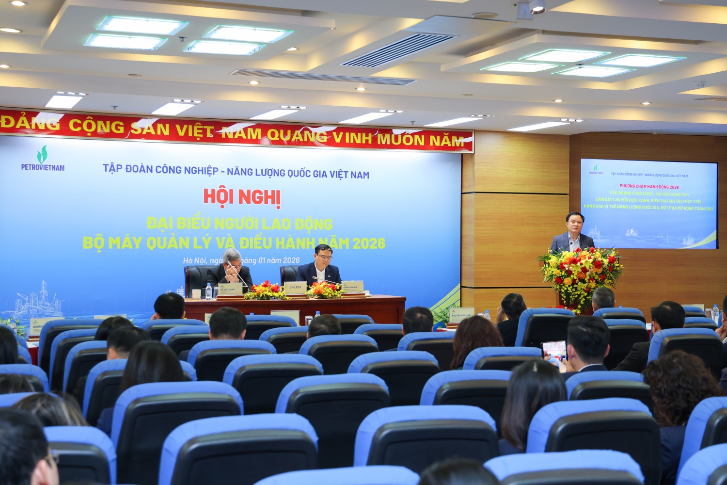Phát huy tinh thần làm chủ của NLĐ, tạo nền tảng để Petrovietnam phát triển trong giai đoạn mới Phát huy tinh thần làm chủ của NLĐ, tạo nền tảng để Petrovietnam phát triển trong giai đoạn mới