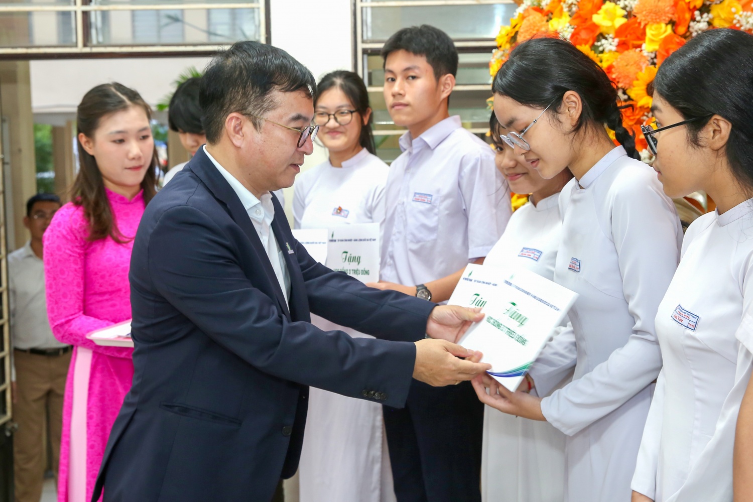 Ươm mầm nhân lực chất lượng cao cho đất nước Ươm mầm nhân lực chất lượng cao cho đất nước