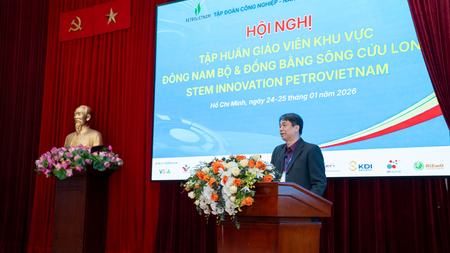 Hơn 190 giáo viên Đông Nam Bộ và ĐBSCL được trang bị kỹ năng triển khai giáo dục STEM Hơn 190 giáo viên Đông Nam Bộ và ĐBSCL được trang bị kỹ năng triển khai giáo dục STEM