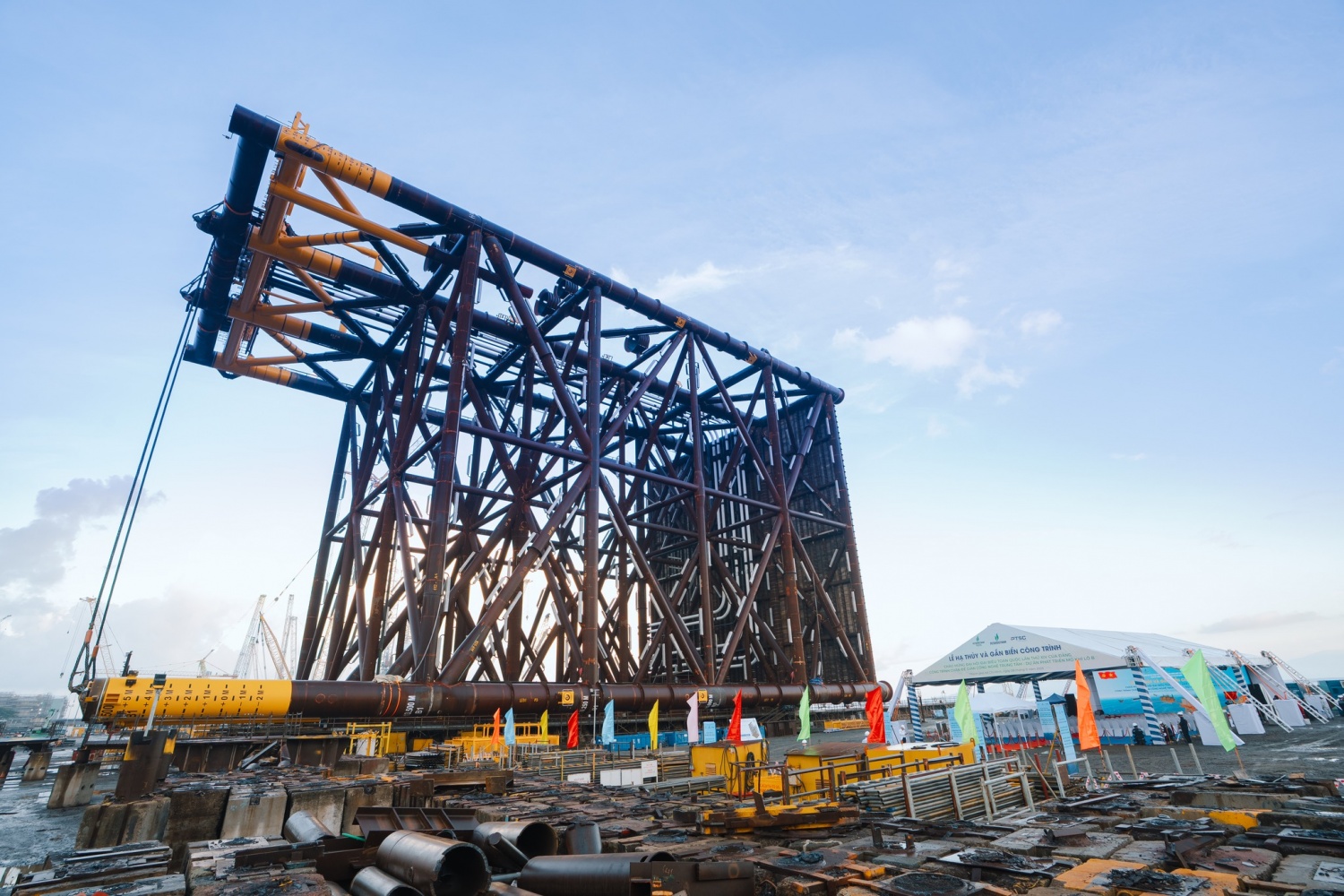 Cảng dịch vụ dầu khí, năng lượng chiến lược của Petrovietnam tại Bà Rịa - Vũng Tàu (TP HCM) Cảng dịch vụ dầu khí, năng lượng chiến lược của Petrovietnam tại Bà Rịa - Vũng Tàu (TP HCM)