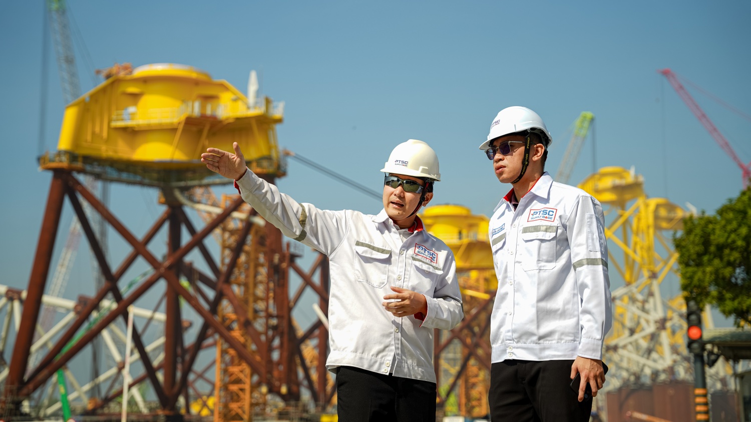 Cảng dịch vụ dầu khí, năng lượng chiến lược của Petrovietnam tại Bà Rịa - Vũng Tàu (TP HCM) Cảng dịch vụ dầu khí, năng lượng chiến lược của Petrovietnam tại Bà Rịa - Vũng Tàu (TP HCM)