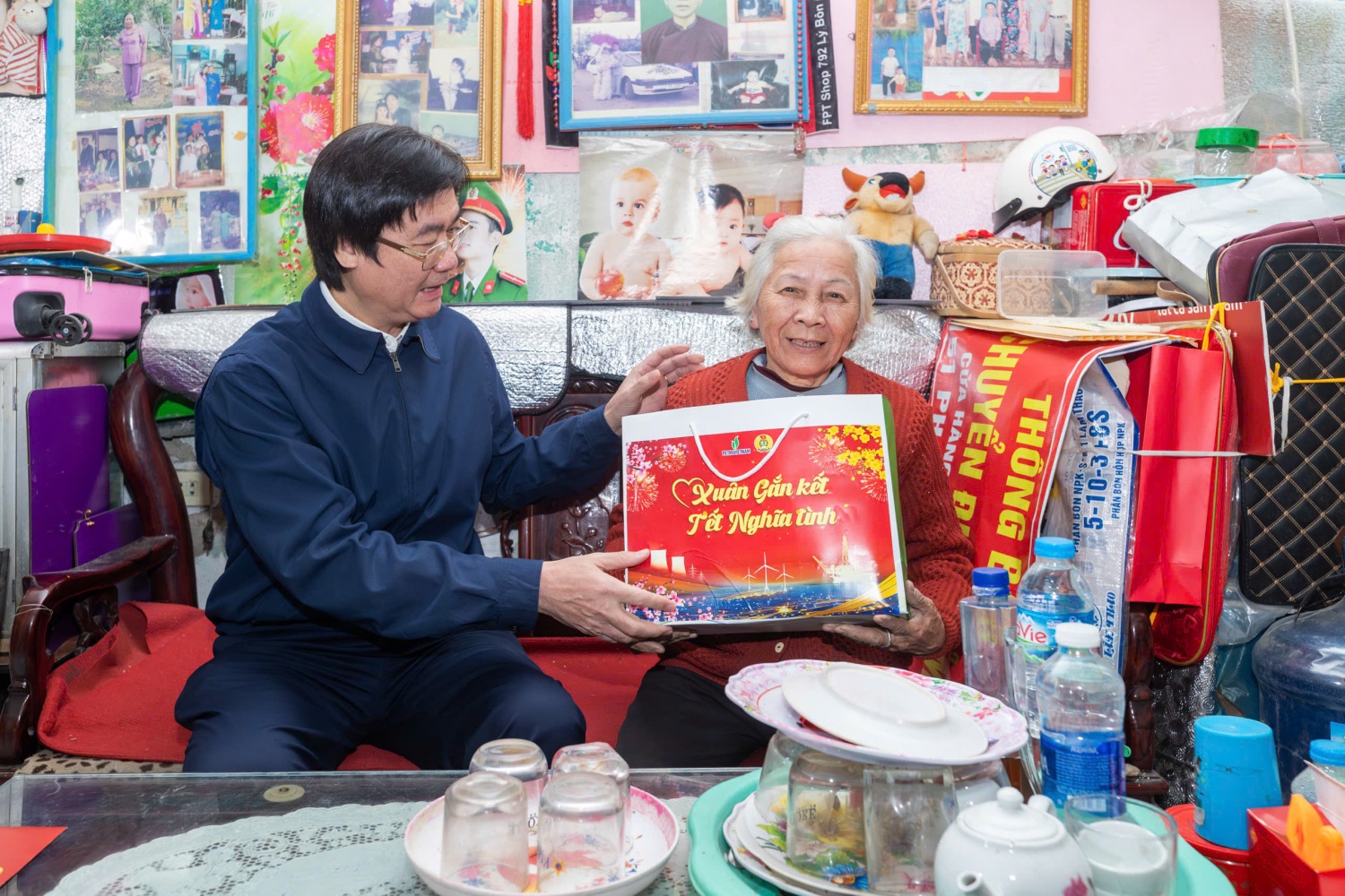 “Xuân gắn kết - Tết nghĩa tình” thắp lên niềm tin cùng người lao động Petrovietnam “Xuân gắn kết - Tết nghĩa tình” thắp lên niềm tin cùng người lao động Petrovietnam