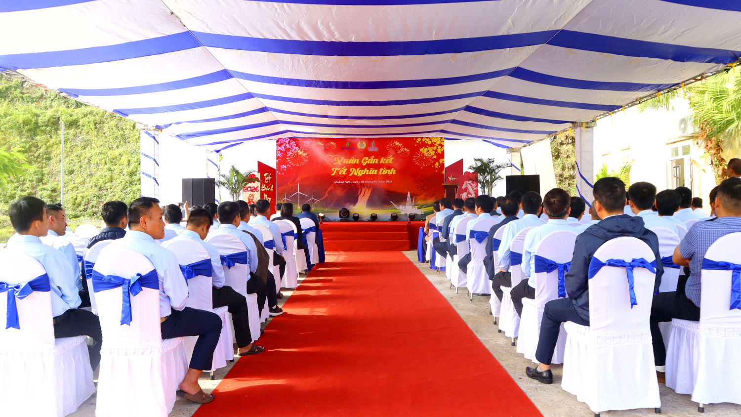 “Petrovietnam: Xuân Gắn kết - Tết Nghĩa tình” đầy ấm áp tại thủy điện Đakđrinh