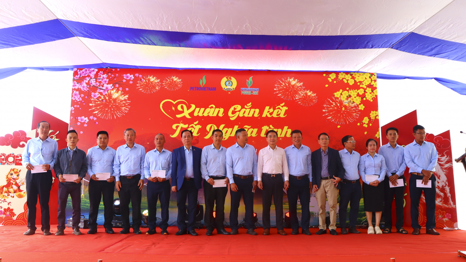 “Petrovietnam: Xuân Gắn kết - Tết Nghĩa tình” đầy ấm áp tại thủy điện Đakđrinh