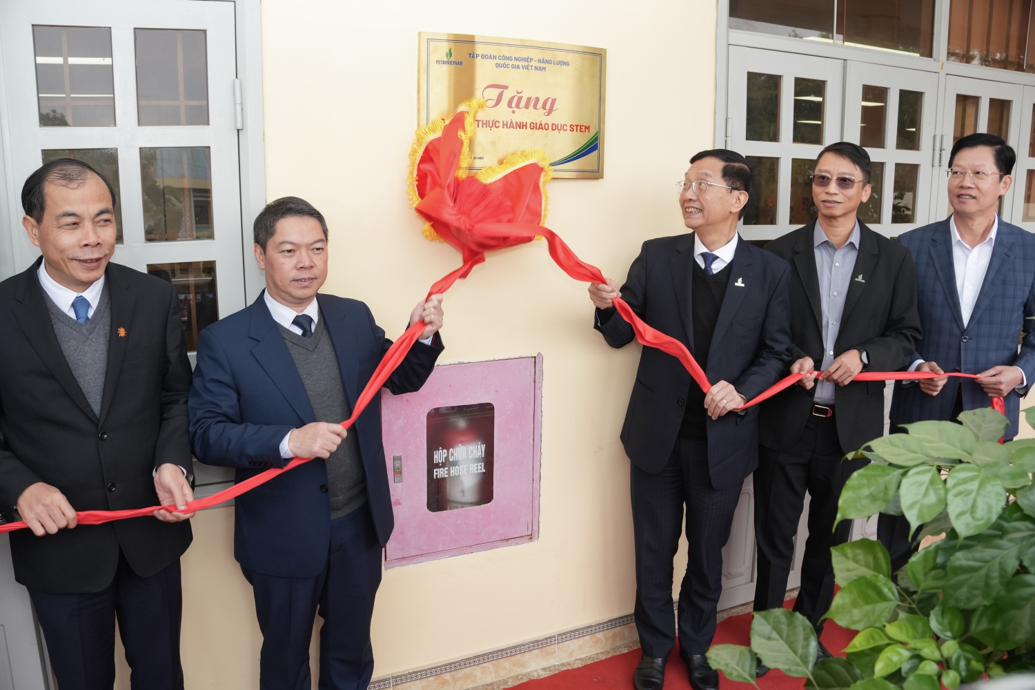 Petrovietnam lan tỏa truyền thống tri ân và trách nhiệm với cộng đồng Petrovietnam lan tỏa truyền thống tri ân và trách nhiệm với cộng đồng