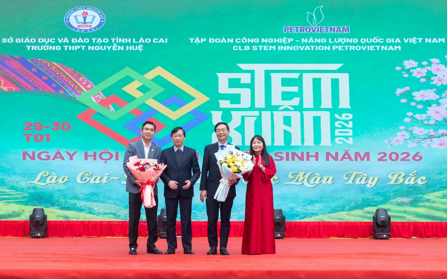 Tưng bừng khai mạc ngày hội STEM Xuân 2026 nơi biên cương Tưng bừng khai mạc ngày hội STEM Xuân 2026 nơi biên cương