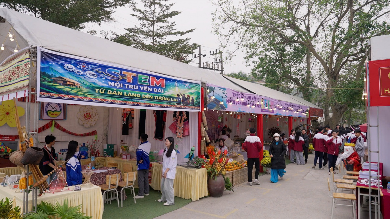 Tưng bừng khai mạc ngày hội STEM Xuân 2026 nơi biên cương Tưng bừng khai mạc ngày hội STEM Xuân 2026 nơi biên cương