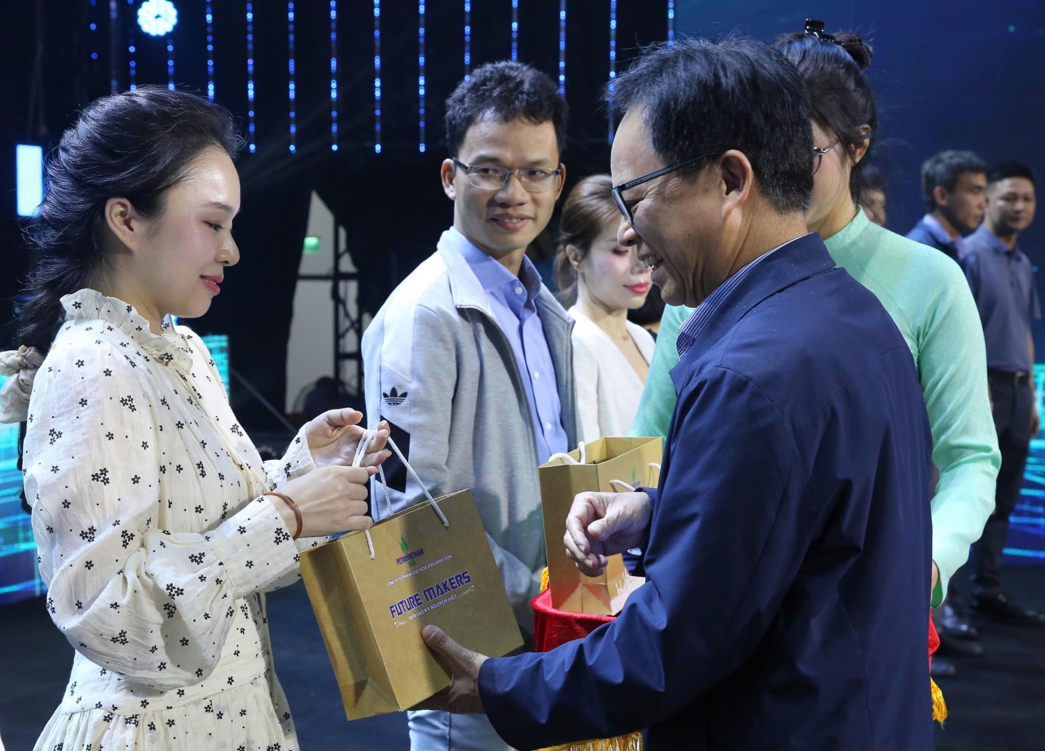 Người lao động hào hứng với BSR Concert 2026 “Future Makers - Kiến tạo kỷ nguyên Việt” Người lao động hào hứng với BSR Concert 2026 “Future Makers - Kiến tạo kỷ nguyên Việt”