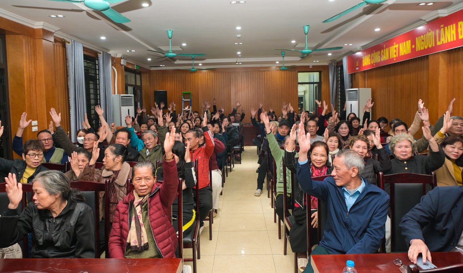 Đồng chí Lê Ngọc Sơn được được cử tri nơi cư trú tín nhiệm, giới thiệu ứng cử đại biểu Quốc hội khóa XVI Đồng chí Lê Ngọc Sơn được được cử tri nơi cư trú tín nhiệm, giới thiệu ứng cử đại biểu Quốc hội khóa XVI