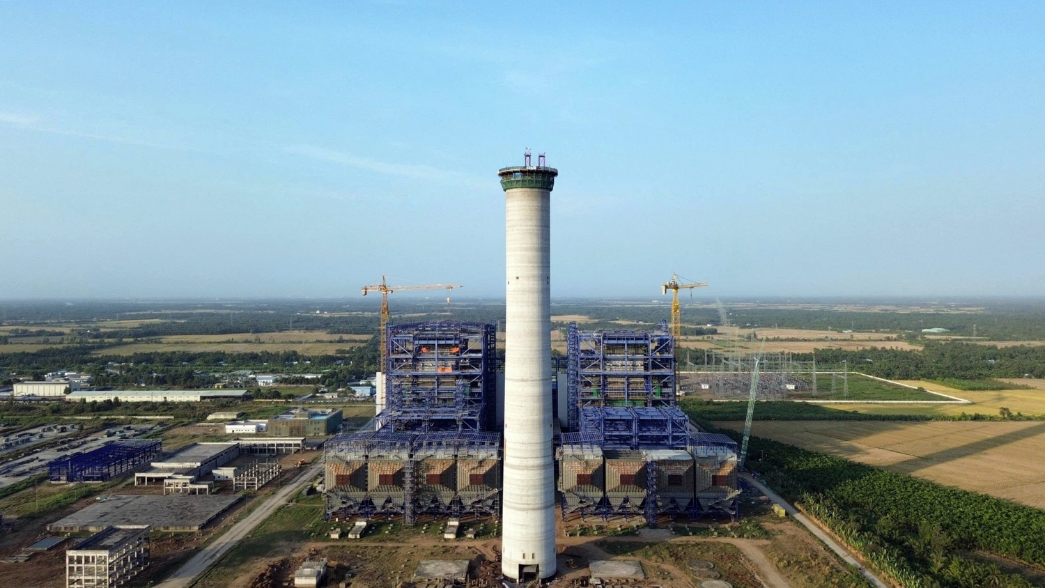Hạng mục ống khói NMNĐ Long Phú 1 về đích sớm 9 ngày Hạng mục ống khói NMNĐ Long Phú 1 về đích sớm 9 ngày