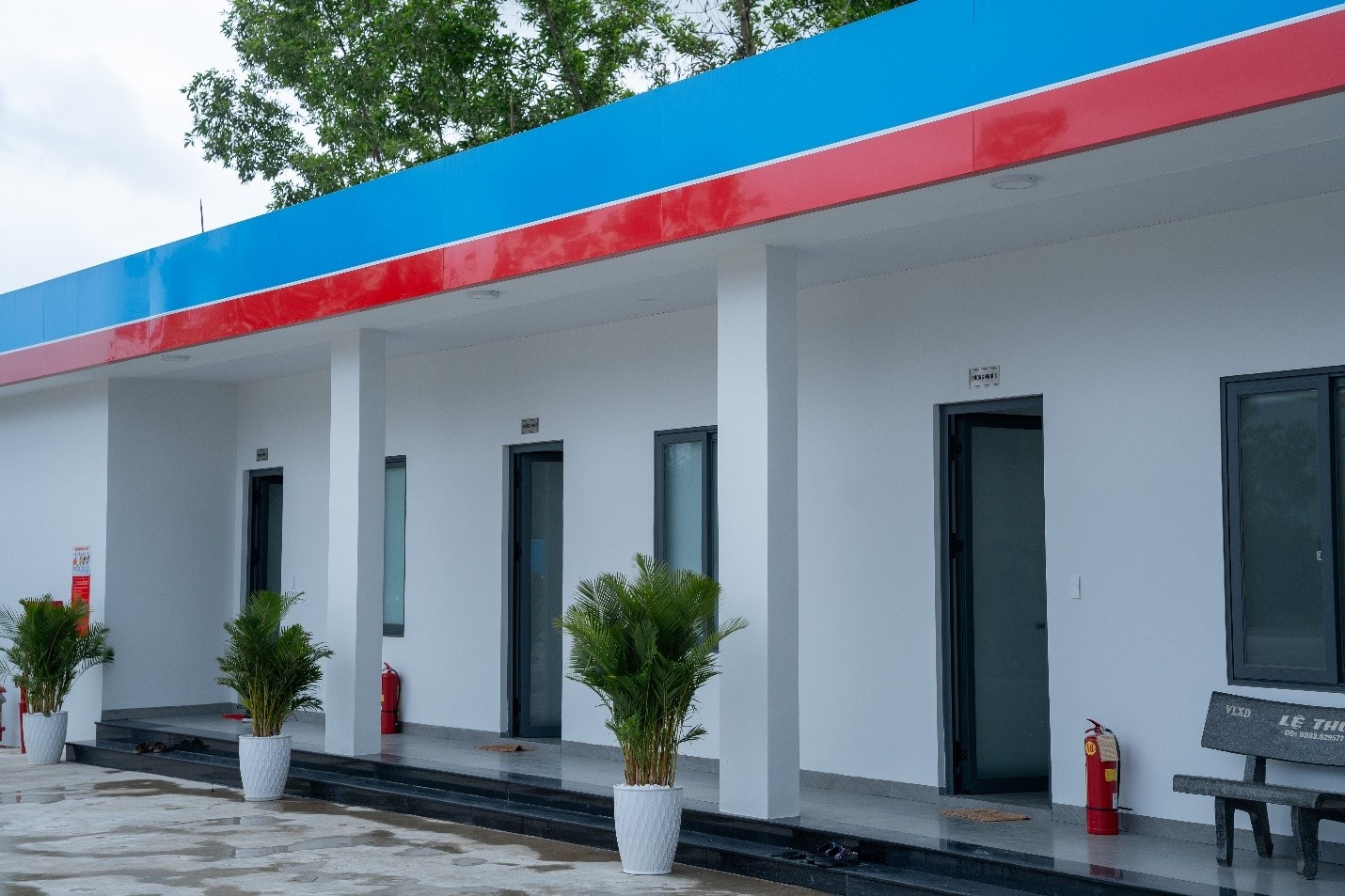 Khu vực nhà nghỉ dành cho lái xe đường dài được phục vụ hoàn toàn miễn phí. Khu vực nhà nghỉ dành cho lái xe đường dài được phục vụ hoàn toàn miễn phí.