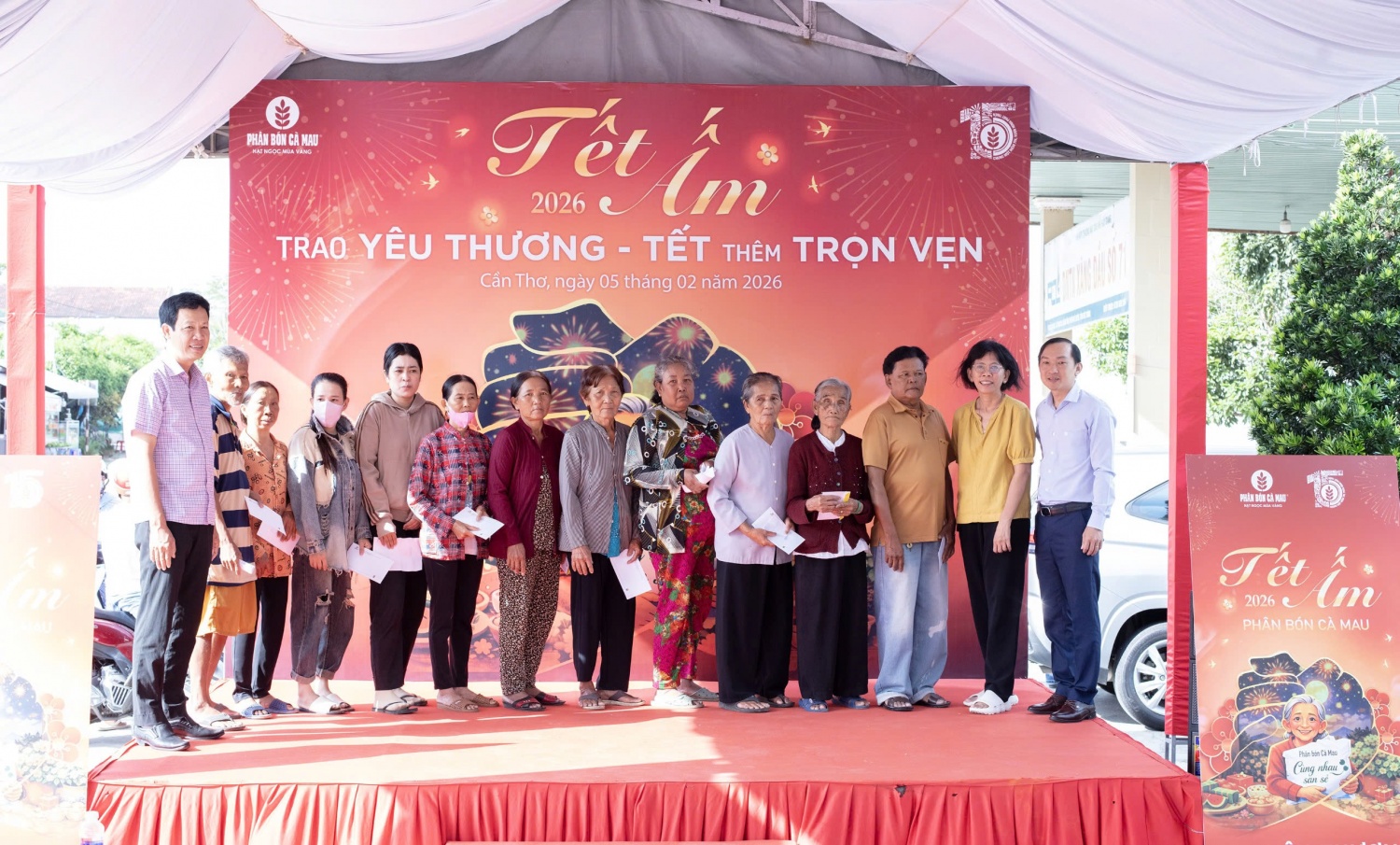 Tết Ấm 2026 PVCFC: 200 bà con đón tết trong yêu thương Tết Ấm 2026 PVCFC: 200 bà con đón tết trong yêu thương