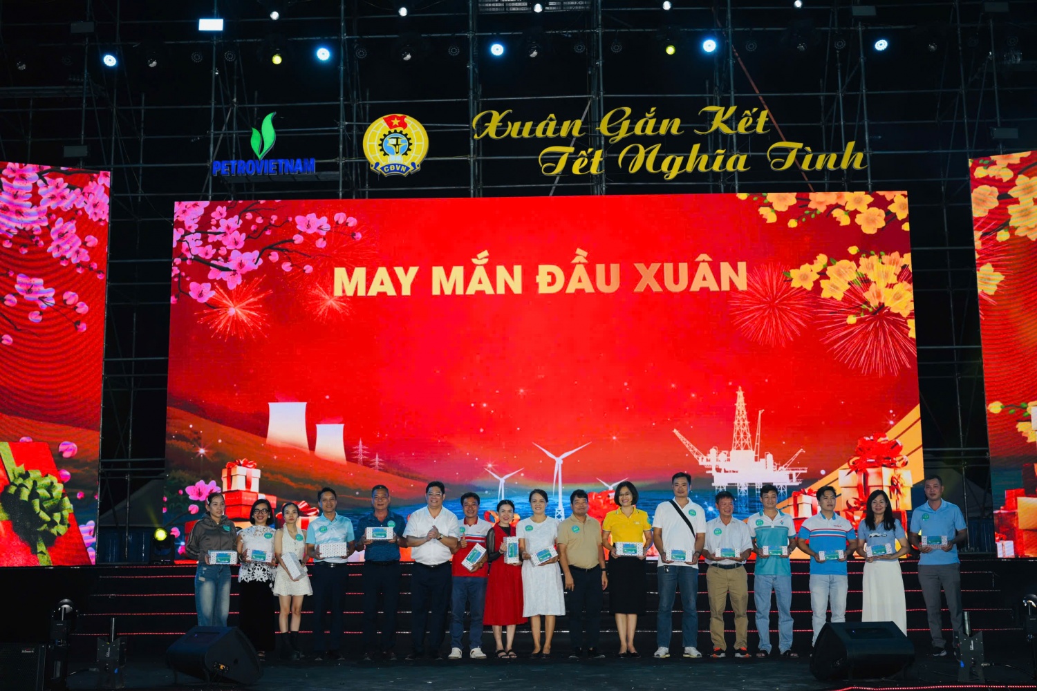 Lan tỏa Petrovietnam: Xuân Gắn kết - Tết Nghĩa tình” tại khu vực Vũng Tàu - TP. Hồ Chí Minh