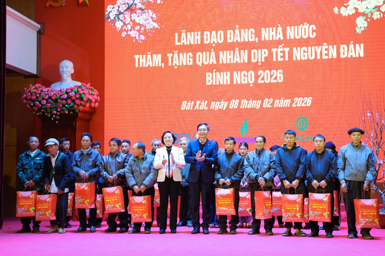 Phó Thủ tướng Phạm Thị Thanh Trà thăm, chúc Tết đồng bào các dân tộc và chiến sĩ biên phòng tỉnh Lào Cai Phó Thủ tướng Phạm Thị Thanh Trà thăm, chúc Tết đồng bào các dân tộc và chiến sĩ biên phòng tỉnh Lào Cai