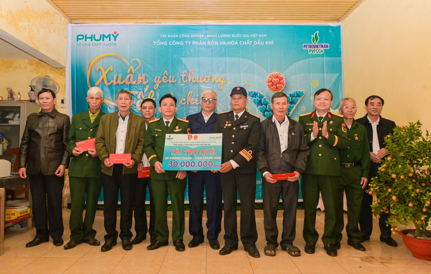 Petrovietnam/PVFCCo – Phú Mỹ lan tỏa nghĩa tình, chăm lo Tết cho người dân và cựu chiến binh khó khăn