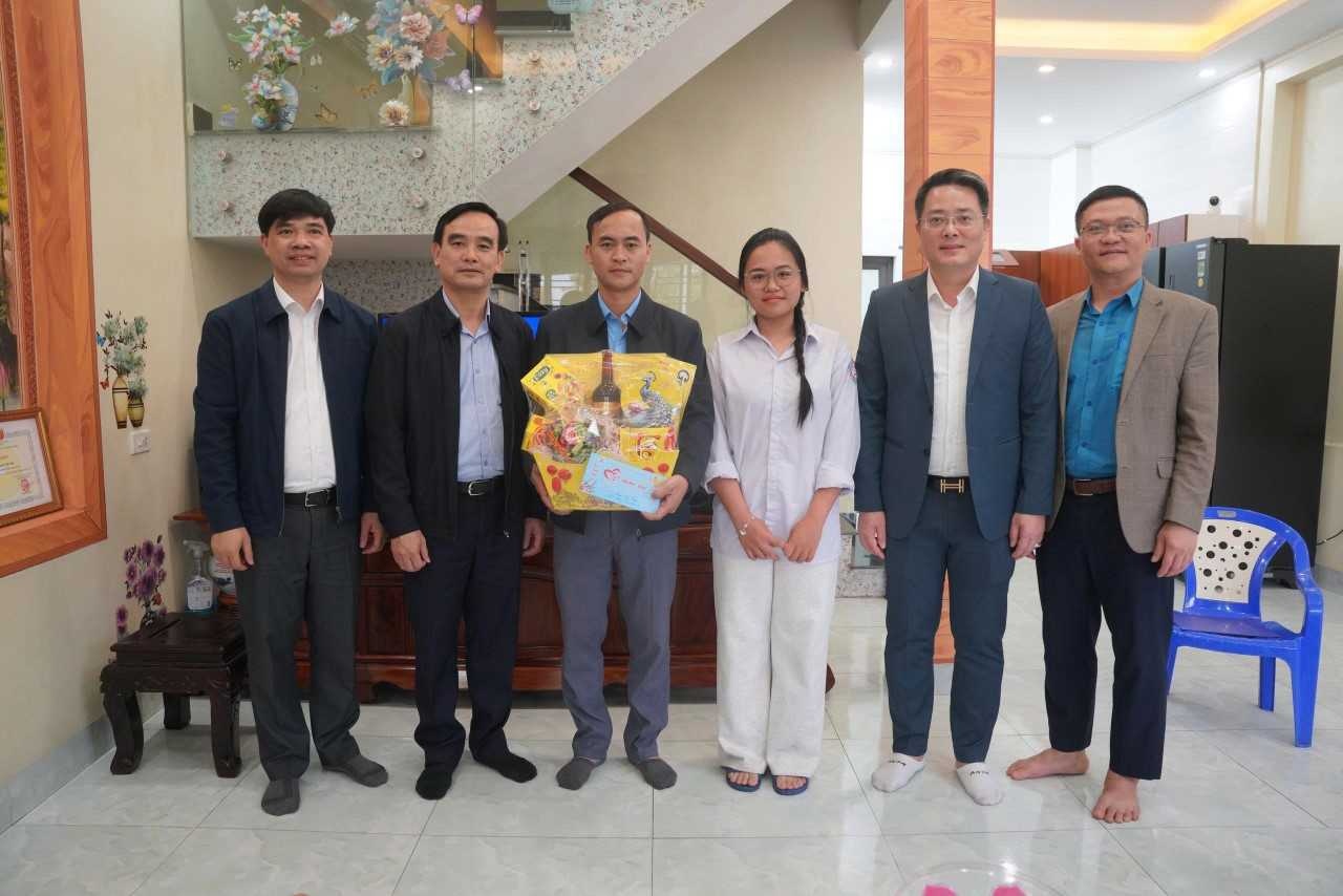 Công đoàn TKV: Tết đến với mọi nhà - không để người lao động nào bị bỏ lại phía sau Công đoàn TKV