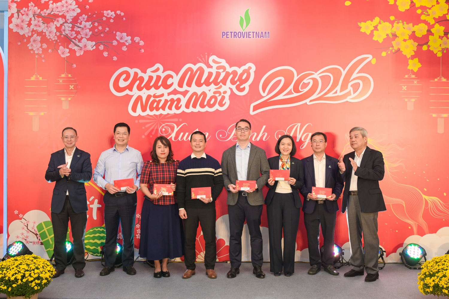 “Chung sức đồng lòng – Một đội ngũ – Một mục tiêu”: Petrovietnam sẵn sàng tâm thế bước vào năm mới Bính Ngọ “Chung sức đồng lòng – Một đội ngũ – Một mục tiêu”: Petrovietnam sẵn sàng tâm thế bước vào năm mới Bính Ngọ