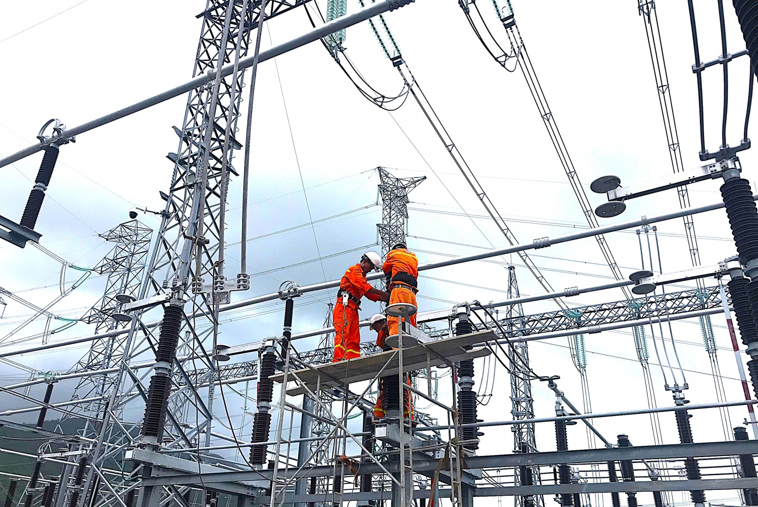 Hà Nội đẩy nhanh tiến độ các dự án đầu tư xây dựng lưới điện truyền tải