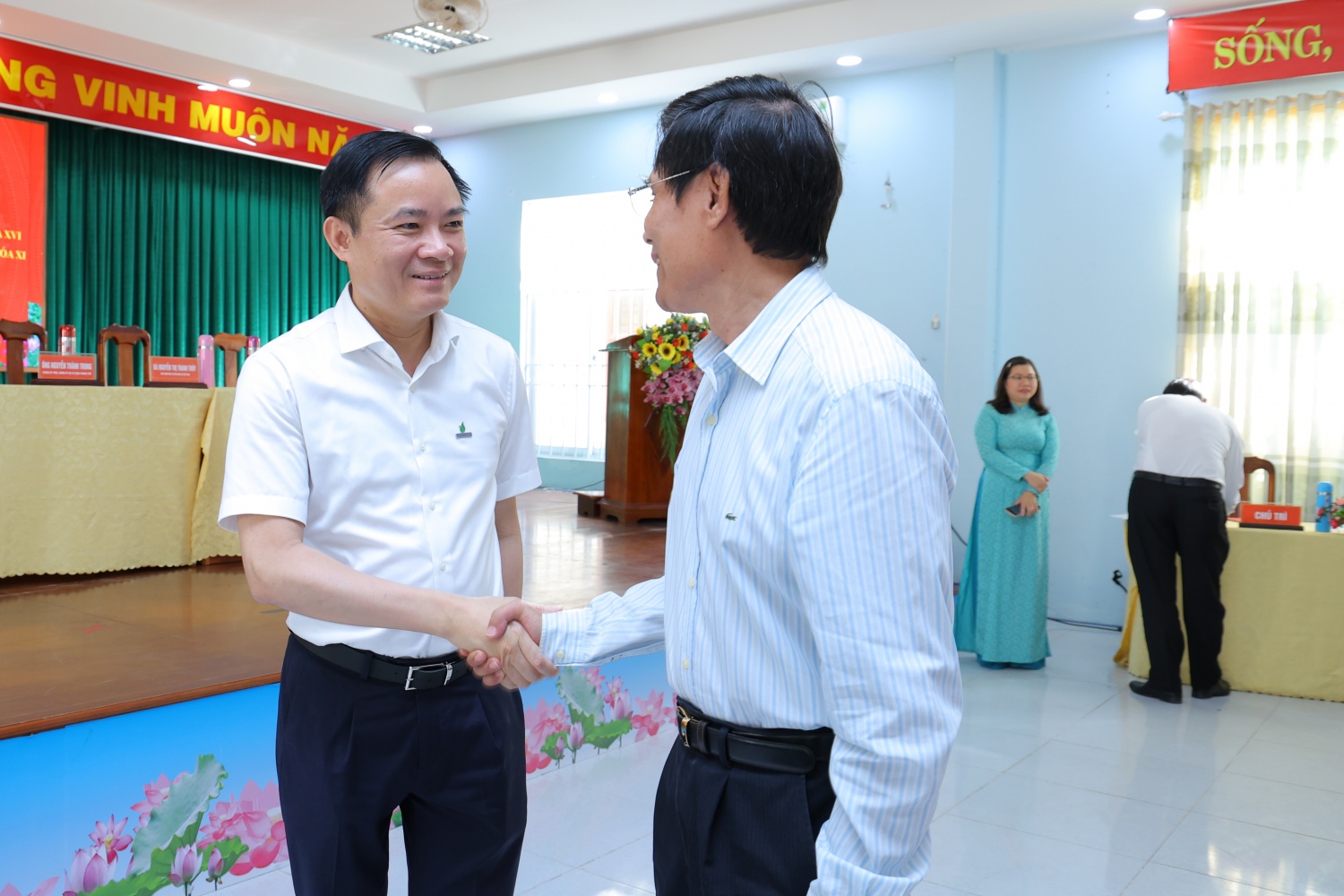 Petrovietnam phải là động lực thúc đẩy tăng trưởng kinh tế thành phố Hồ Chí Minh Petrovietnam phải là động lực thúc đẩy tăng trưởng kinh tế thành phố Hồ Chí Minh